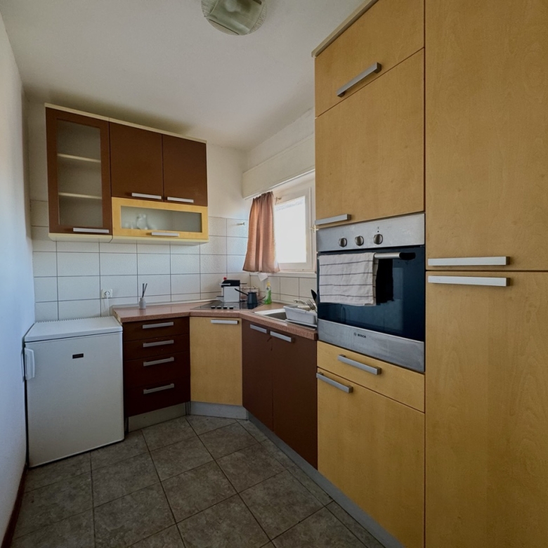 Šibenik, Centar: Prostran jednosoban stan nadomak rive s prekrasnim pogledom 50m2